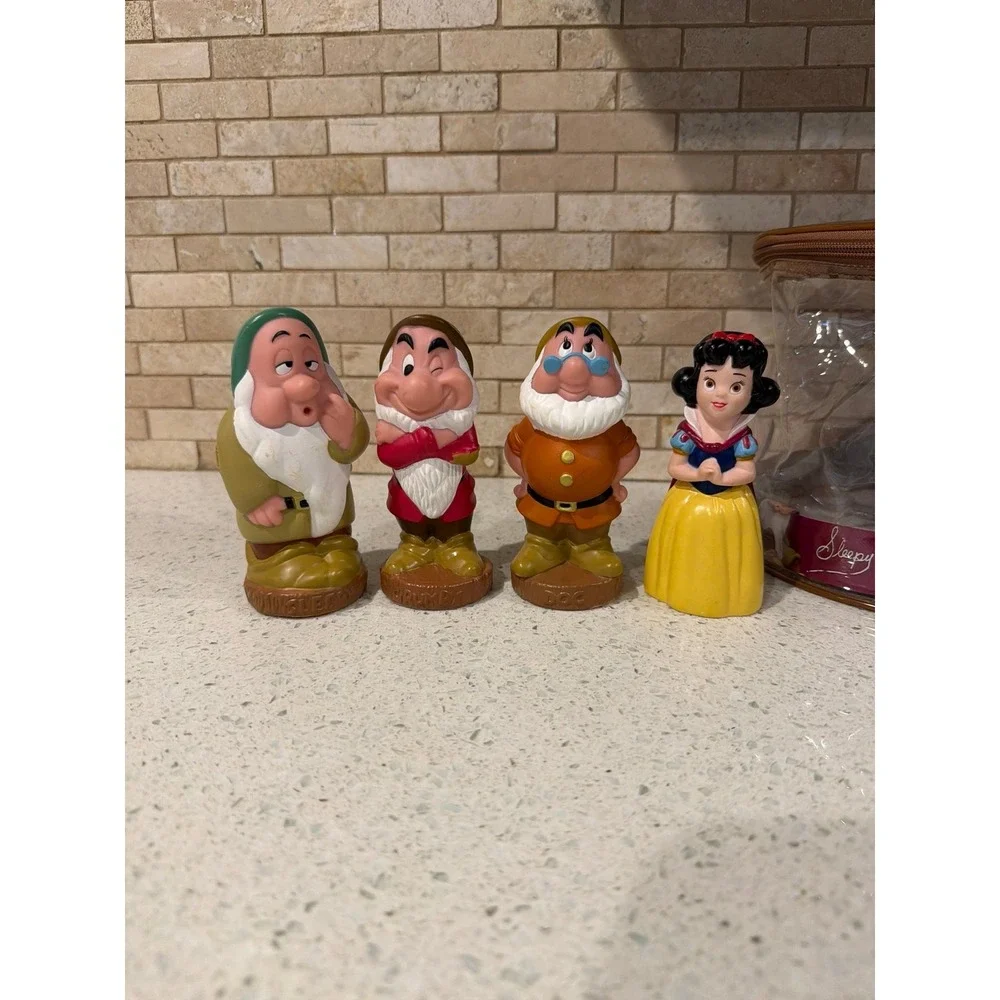 Disney Seven Dwarfs Vinyl Figure Set 5‎ Inches